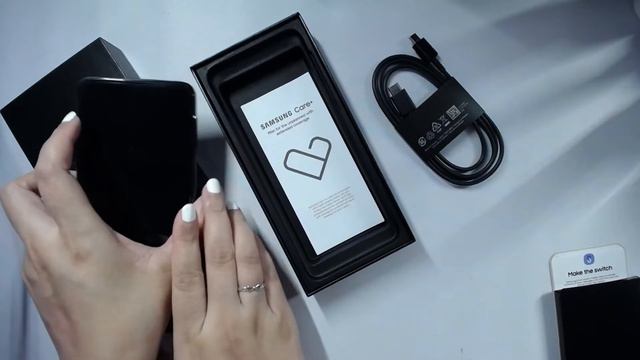 Unboxing the Samsung Galaxy Z Flip 3 5G смотреть онлайн