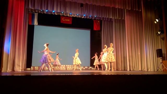 Классический танец "Хороши весной в саду цветочки" смотреть онлайн
