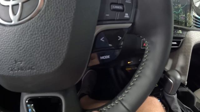 *HANDS ON* The New 2025 Toyota Camry "XLE" is an Elegant and Techy Hybrid Sedan смотреть онлайн