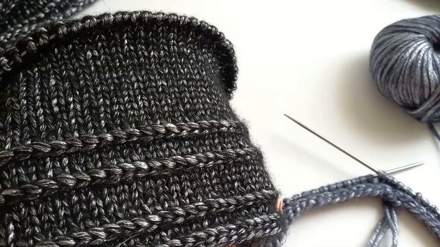 ? Блестящий выход! Классная шапочка из пряжи с люрексом - Мастер Класс - женская шапочка Мелодия смотреть онлайн