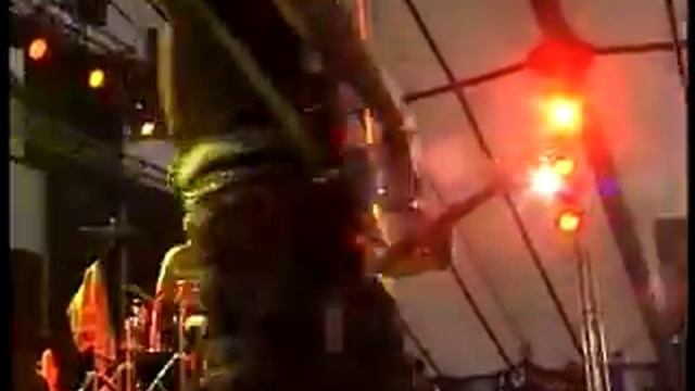 Hangin' Out - The Rich On Parade (live at Nandrin Festival) смотреть онлайн