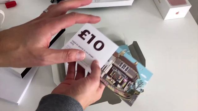 Review: DL Postcards Cards with Moos Luxe Range смотреть онлайн