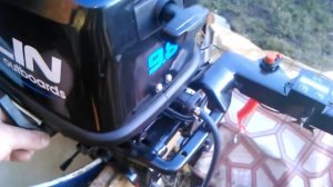 Лодочный мотор MARLIN 9,8 ( первые минуты работы)