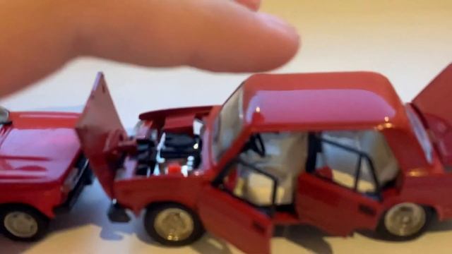 ПЯТЕРКА: САРАТОВ VS ЖУРНАЛКА! СРАВНИТЕЛЬНЫЙ ОБЗОР МОДЕЛЕЙ 1:43 ВАЗ 2105 | АВТОЛЕГЕНДЫ СССР | ТАНТАЛ смотреть онлайн
