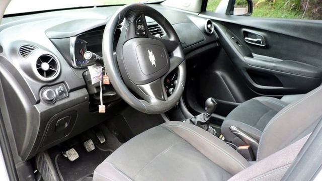 CHEVROLET TRACKER LS MT 1.8 2015 смотреть онлайн