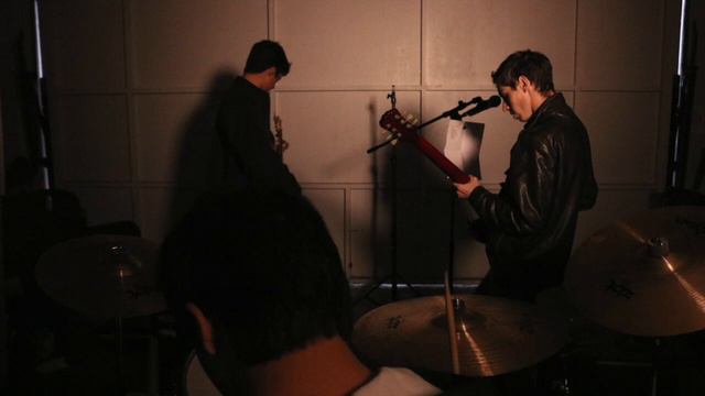 Revolve Around Dreams-Hourglass Nebula смотреть онлайн