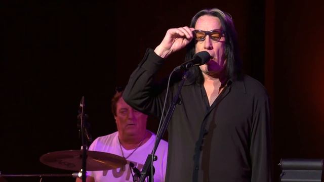Todd Rundgren's Play Like A Champion Concert: Hello It's Me смотреть онлайн