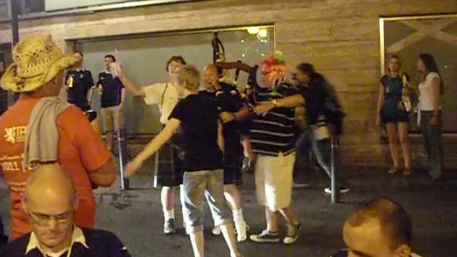 Scotland Fans Mulligans Bar Alicante (2) смотреть онлайн