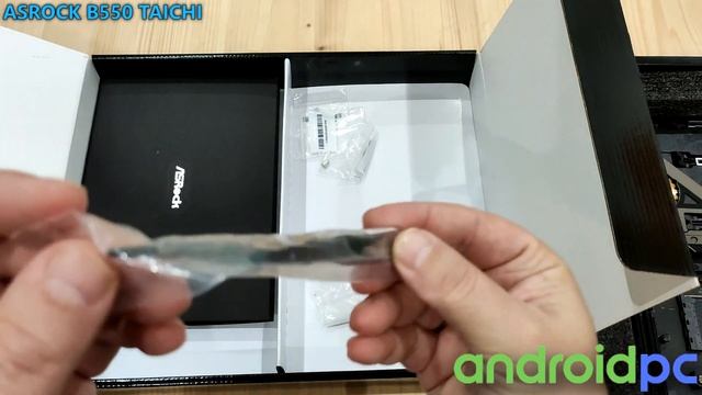 UNBOXING: ASRock B550 Taichi