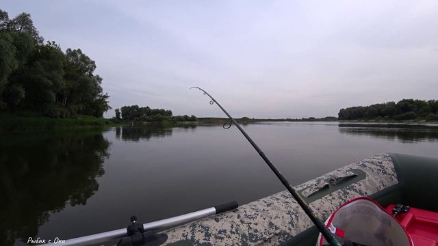 Тут Ещё НЕ был! Рыбалка на Спиннинг с Лодки на Оке в Августе! смотреть онлайн