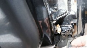 Как устранить провисание двери за 3 минуты. Audi A6C5.