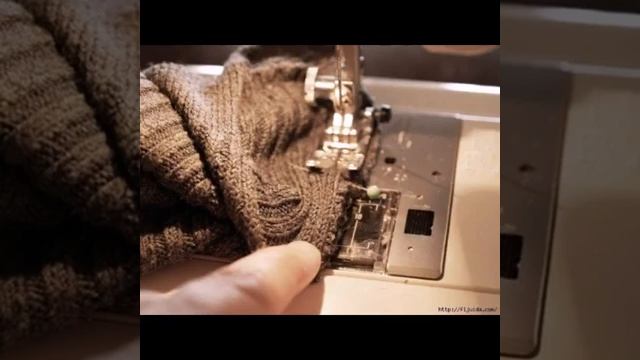 Повязка на голову из старого свитера Bandage on his head from an old sweater смотреть онлайн
