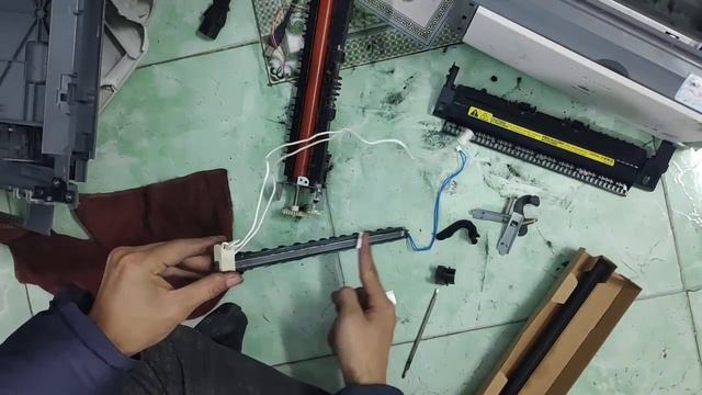 Hướng dẫn tháo lắp máy in 2900, thay lụa máy in 2900, sửa lỗi kẹt giấy máy in 2900 смотреть онлайн