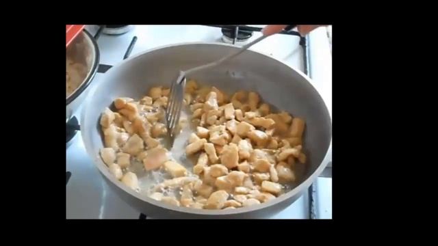 Рис по-китайски жареный с овощами и курицей. Рис с мексиканской замороженной смесью. смотреть онлайн