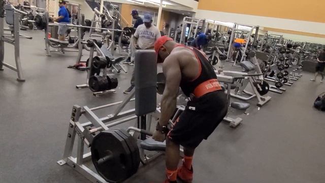 Trying To Get Better Day By Day #mensphysique #ifbbpro #bodybuilding смотреть онлайн