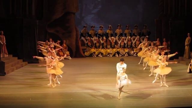 Раймонда [фрагмент], Ульяна Лопаткина, Мариинский театр смотреть онлайн
