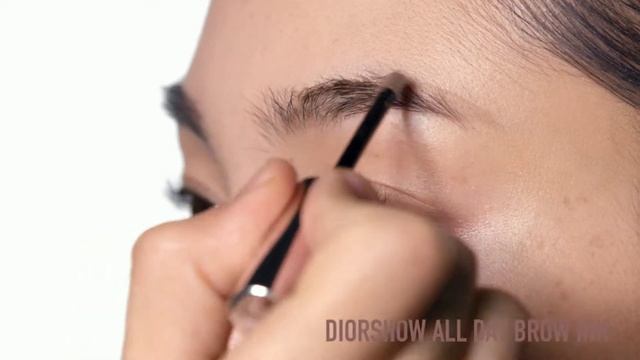 how to defined brows august смотреть онлайн