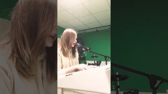 Cover «Dakooka - Умри, если меня не любишь» Гриценер Наташа смотреть онлайн