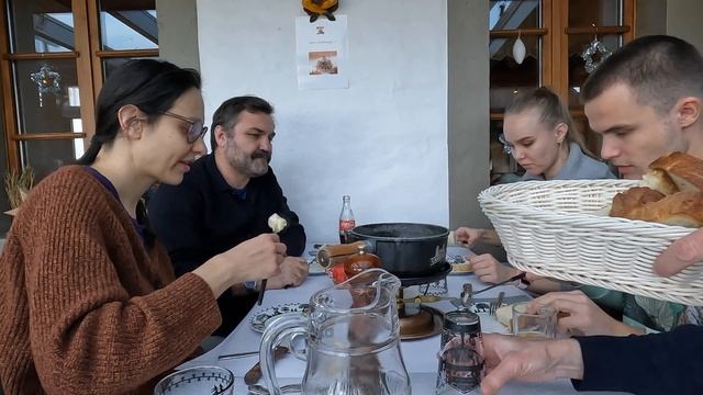 Новый год в Швейцарии. Дьяблере и горы, Грюйер и фондю, Гштад и бутики, Женева и ее история. смотреть онлайн