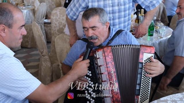 Мужик на свадьбе спел живым голосом !! Песня супер !! #свадьба #песня смотреть онлайн