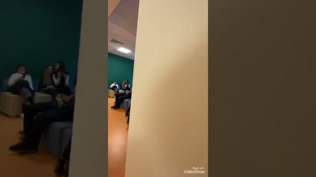 Ворую телефоны в ш͜͡к͜͡о͜͡л͜͡е͜͡? смотреть онлайн