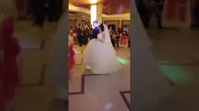Свадебный танец Тимур и Жансулу смотреть онлайн