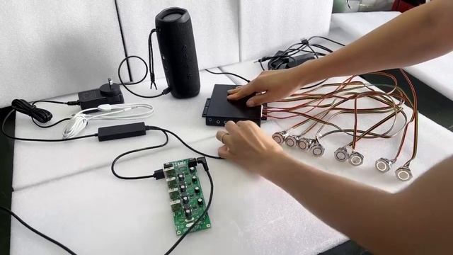 24-Bit Audio Only Player With USB Type-C , LED Lighting For Headphone & Speaker Retail Demonstratio смотреть онлайн