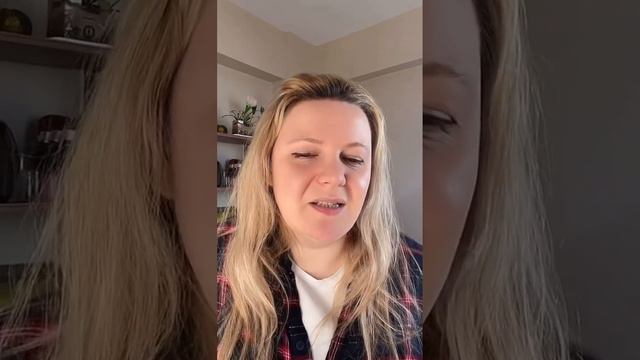 Из-за чего появляются люди с избегающим типом привязанности? смотреть онлайн