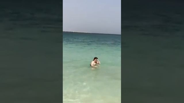 Я в Дубае купаюсь в Персидском заливе смотреть онлайн