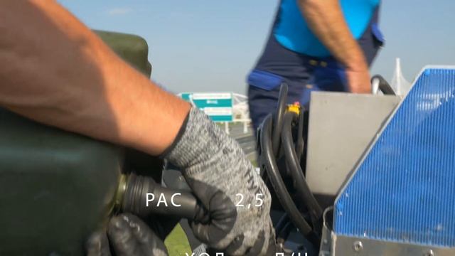 Демонстрация косилки Brielmaier на Западном скоростном диаметре (ЗСД) с инфографикой