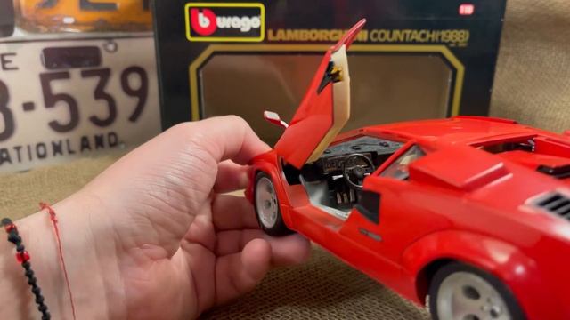 Unboxing Lamborghini Countach 1988 Diecast Scale 1/18 Model Car