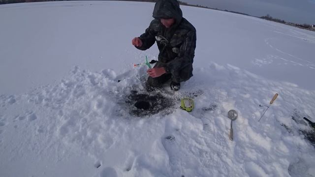 Рыбалка Ух!. Это надо видеть. Удочки утаскивает!