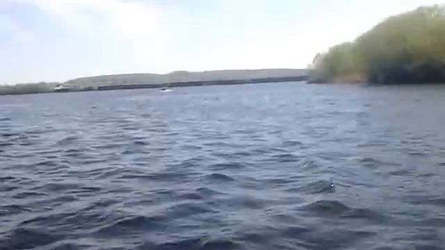 Лодка HDX с мотором Ниссан 9,8 обкатка, река Москва. 07.05.2015 год смотреть онлайн
