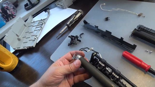 Samsung Xpress M2070W. Разбор, чистка, сборка. Очень полезное видео. смотреть онлайн