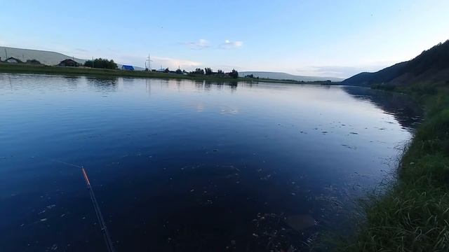 Любительская рыбалка ,закрытие сезона. Ловля на спининг. Щука, окунь смотреть онлайн