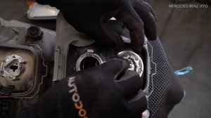 How to change headlights / headlamp on MERCEDES-BENZ VITO 1 (W638) [TUTORIAL AUTODOC]