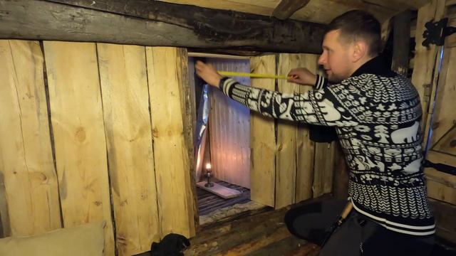ЗЕМЛЯНКА - ТАЙНАЯ КОМНАТА за ковром | Деревянные СТАВНИ своими руками | Макароны с СЫРОМ смотреть онлайн