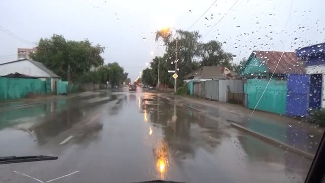 Поездка по Павлодару на Мерседес 208 Д. смотреть онлайн