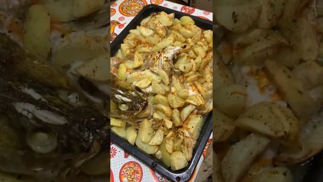 ВКУСНЕЙШИЙ Судак. Как приготовить судака? Как запечь судака?Судачок с картошечкой в духовке. смотреть онлайн