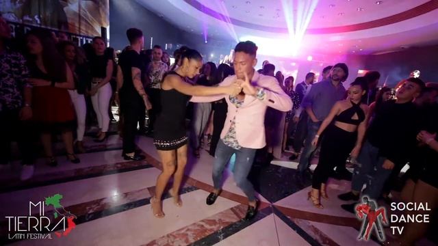 Julio Cesar Gutarra & Tania Cannarsa - Social dancing | Mi Tierra Latin Festival 2019 смотреть онлайн