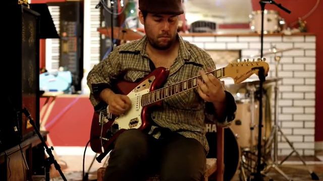 Curtis Novak JAG-V on Fender Jaguar MIJ demo. смотреть онлайн