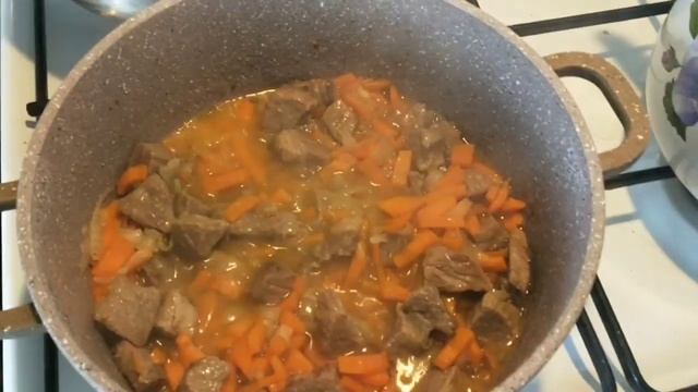 Тушёная картошка с говядиной.