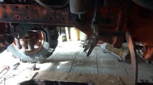 Ремонт трактора Т-40 АМ ч №7,сняли поддон двигателя .