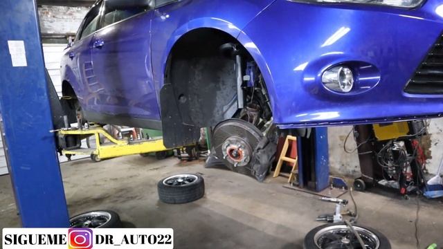 COMO cambiar los 4 amortiguadores a un ford focus. смотреть онлайн
