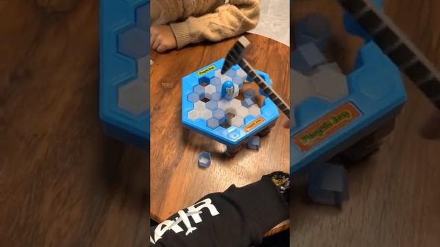 Break the Ice Настольная игра разбей лёд смотреть онлайн