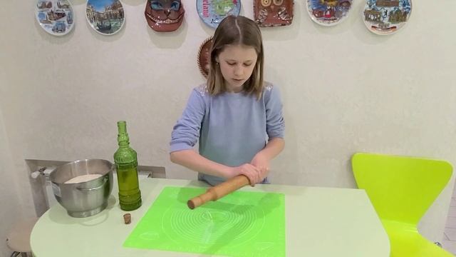 Выпекаем душистый хлеб ? We bake fragrant bread ? смотреть онлайн