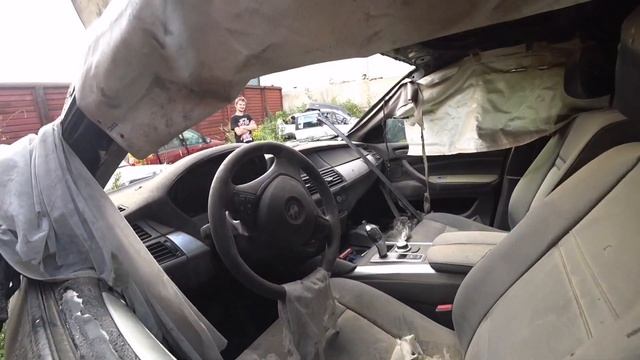 (Авто после пожара) BMW X6 выдержал температуру 2000 °С.и все еще живой смотреть онлайн