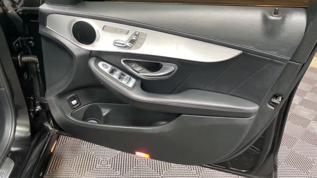 MERCEDES-BENZ C-CLASS 2.1 C220 BLUETEC AMG LINE PREMIUM 4d 170 BHP смотреть онлайн