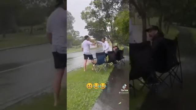 Best Road Splash Ever? "Splash Us" ??? смотреть онлайн
