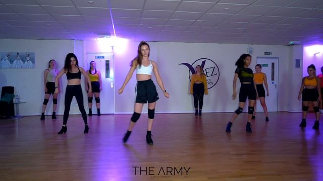 LIVING ROOM FLOW - Jhene Aiko | Beckie Hughes Choreography | Heels Dance смотреть онлайн